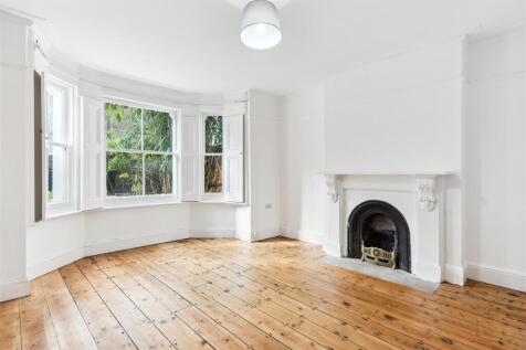 52 Loftus Road,  Basement Flat, W12 7EN-4.jpg