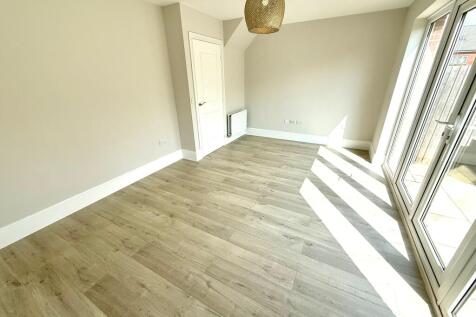 Collier Court, Ellesmere Port photo 4