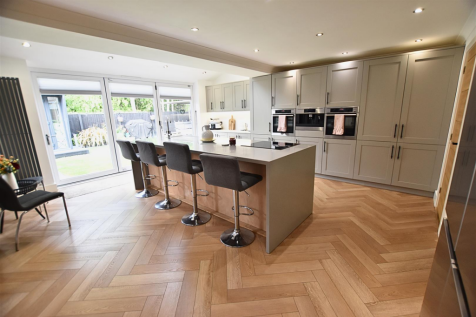 LIVING KITCHEN DINER