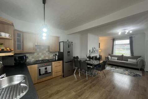Open Plan Lounge Kitchen