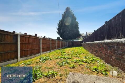 REAR GARDEN 01.jpeg