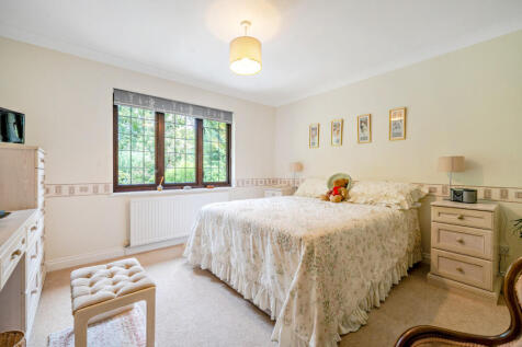 1357688-8-68d3d44...