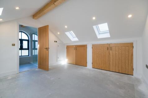 1440px-The Assemb...