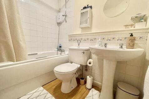 Centre Drive, Epping, CM16 photo 5