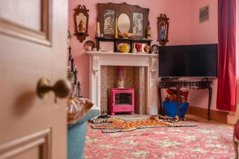 Piercy End 44 Sitting Room-2.jpg