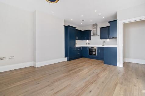 8B Queens Drive, Malvern, Worcestershire, WR14 4RE photo 4