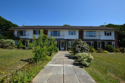 2-bed flat on Fairlight Gardens, Fairlight, Hastings, £1,150/mo