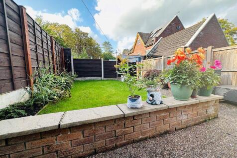 10 Bramhall Way, Macclesfield photo 5