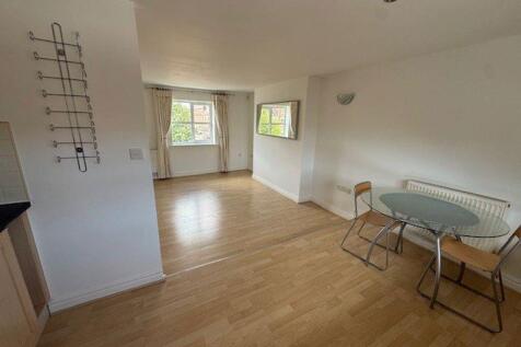 14 Balliol Court photo 3