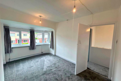 3 Villdale Avenue, Offerton, Stockport photo 4