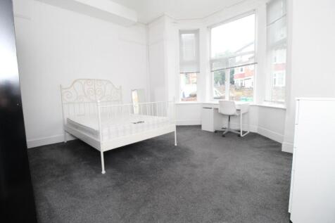 9 Bedroom Detached in NG7 4DW