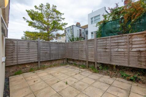 14  Bernard Road Backyard