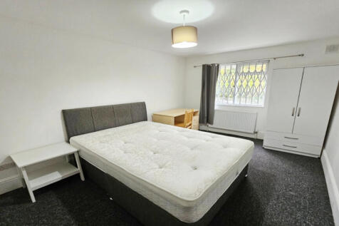 Large Apartment - Bills Included