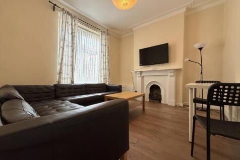another student property from Award-winning CPS HO