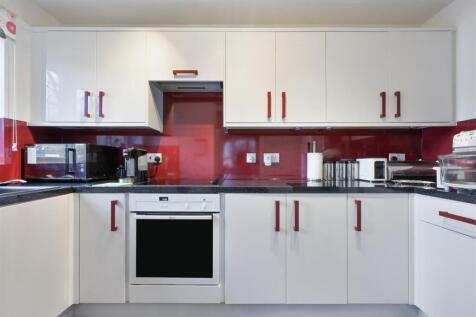 BROOKLANDS COURT, FLAT (4).jpg