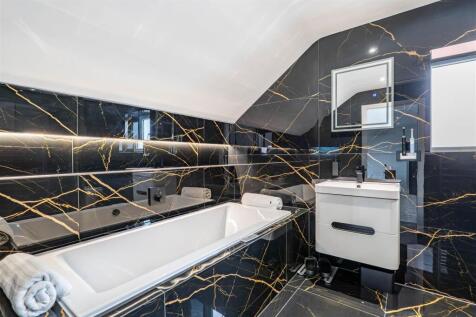 Master Bedroom Ensuite