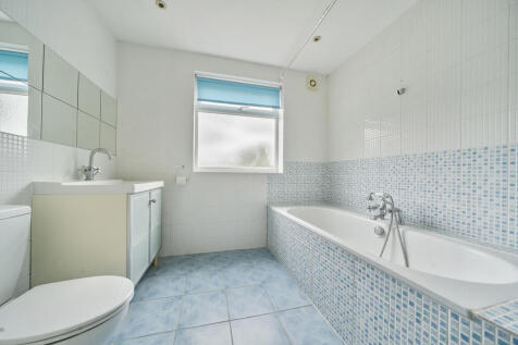 1326411-5-687fb5f...