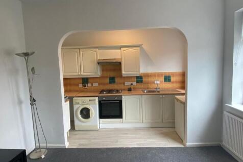 Lounge - Kitchen 2.jpg
