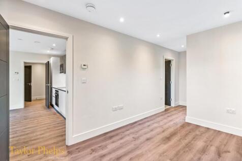 Austen House, Ware - High Spec Two Bed Apartment photo 2