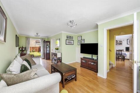 Thornbush Crescent 2 LOUNGE DINER 3.jpeg