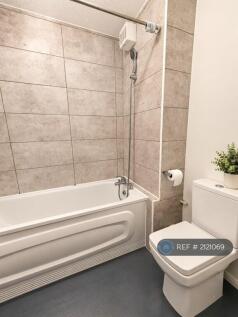Chestnut Court, London, SW16 photo 5