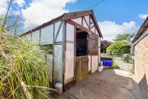 Workshop/Outbuildings