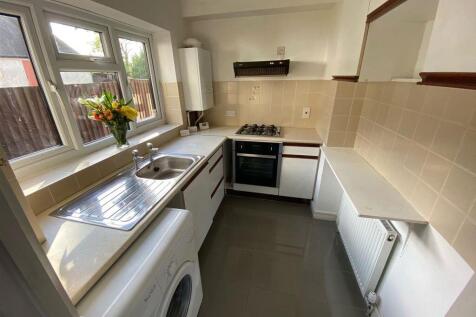 Reverend Close, South Harrow photo 3