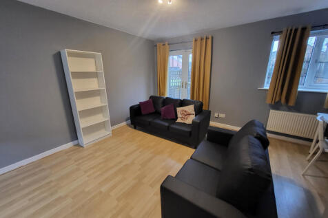 Chorlton Road, Hulme, Manchester. M15 4AU photo 4