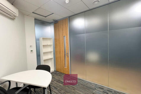 Office / Treatment Room to Rent