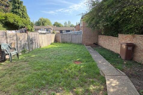 Ash Drive, Hatfield photo 5