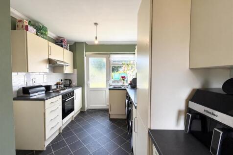 Langridge Crescent, Middlesbrough, TS3 7LL photo 4