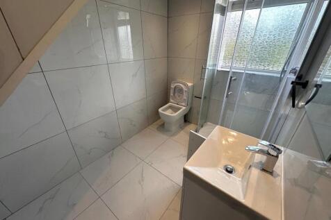 Ensuite Room Six