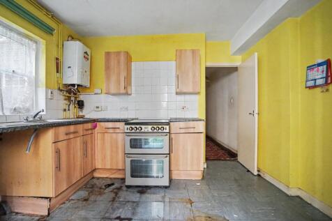 Flat A, 30 Morat Street, Stockwell, London SW9 0RP