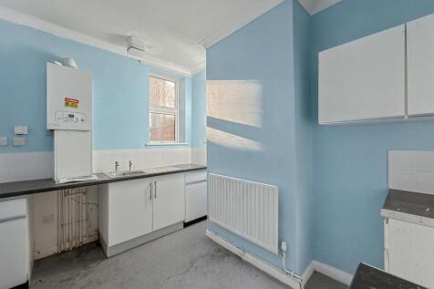 Ground Floor Flat, 18 Bingley Road, London, E16 3JR