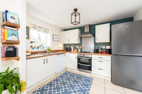 Lindrick Close, Great Denham, Bedford, Bedfordshire, MK40 photo 3
