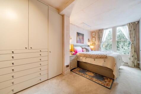 1374260-14-690352...