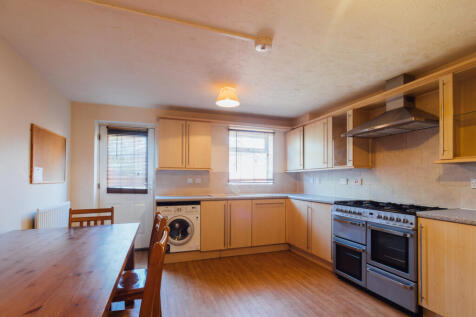 4-bed house on Moorhen Way, Loughborough, £2,513/mo