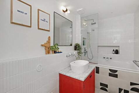 2nd Floor Bathroom