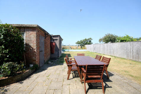 Solent Way, Milford on Sea photo 3
