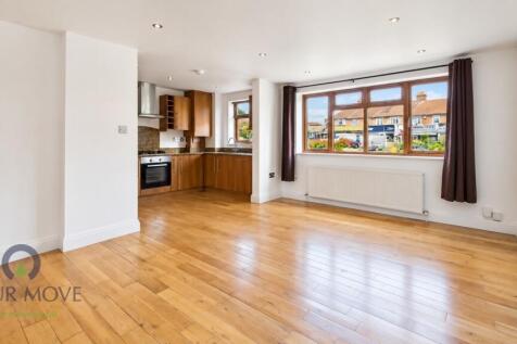 2-bed flat on Mayplace Road East, Bexleyheath, Kent, DA7, £1,650/mo