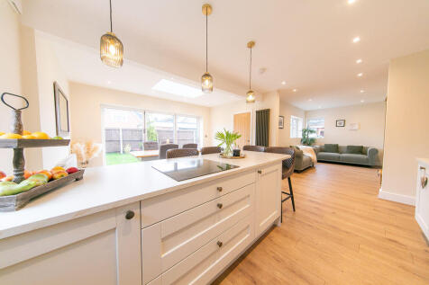 Open plan kitchen, living and dining ...