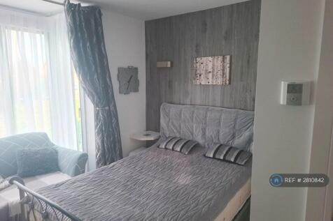 Double Bed