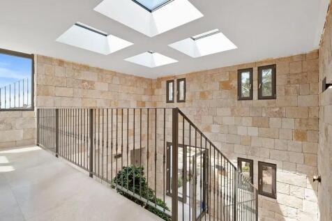 238681177_original.j