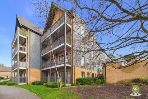 EweMove Estate Agents Basingstoke -Fleetlands Hous