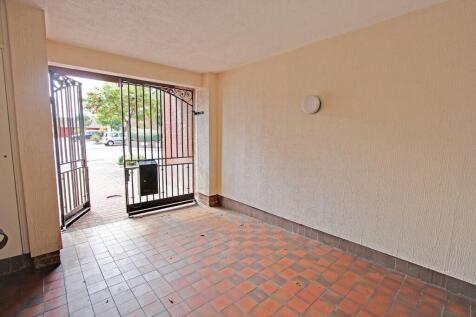 Carne Place, Port Solent, Portsmouth photo 5