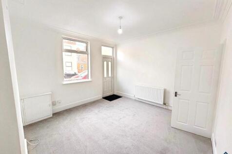 Victoria Street, Hucknall, Nottingham, NG15 7EA photo 4