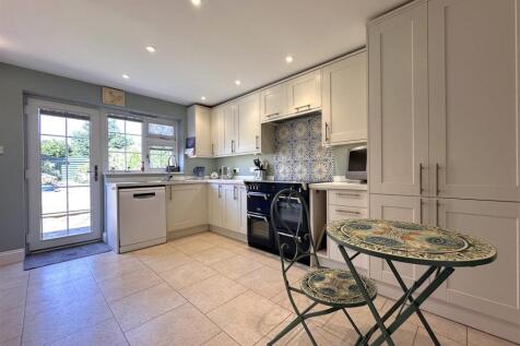 Dining Kitchen 827