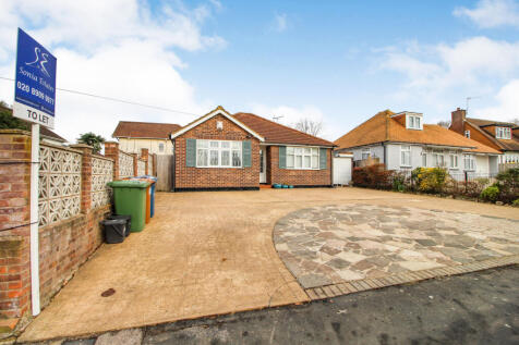 Two Double Bedroom Detached Bungalow To Rent