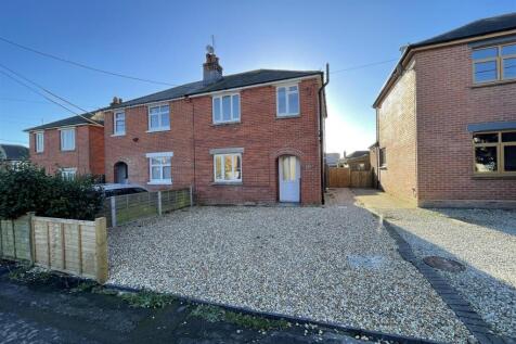 37 Victena Road front .jpeg
