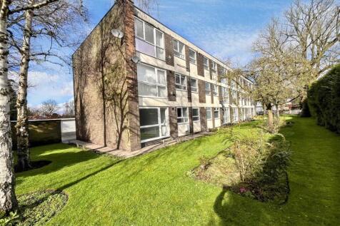 Sale, M33 - property photo